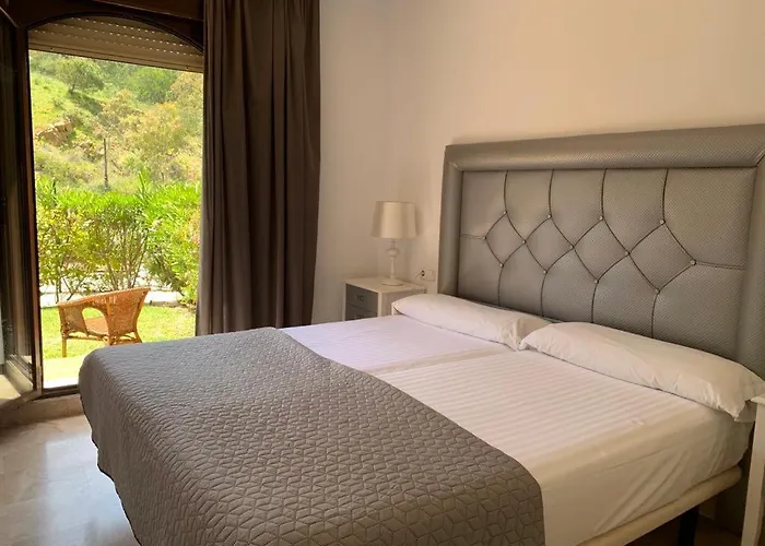 Apartamento Espacioso Muy Tranquilo Con Piscinas Y Jardines Cercano A La Playa