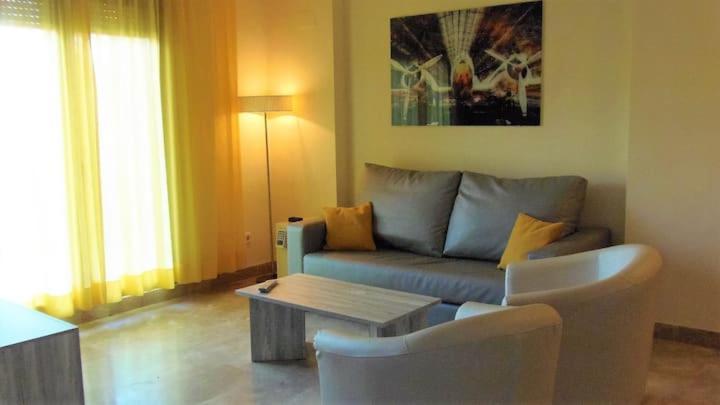 Espacioso Muy Tranquilo Con Piscinas Y Jardines Cercano A La Playa Apartment