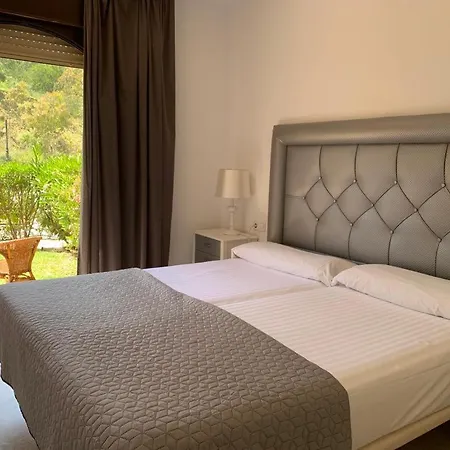 Apartamento Espacioso Muy Tranquilo Con Piscinas Y Jardines Cercano A La Playa Estepona Exterior foto