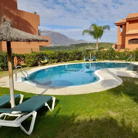 Apartamento Espacioso Muy Tranquilo Con Piscinas Y Jardines Cercano A La Playa Estepona Exterior foto